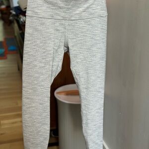 Lululemon Wunder Under Leggings- 23” Sz 10
